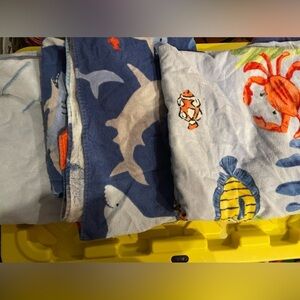 3 Pottery Barn Kids Hooded Towels Sharks, Turtles, Whales And More.